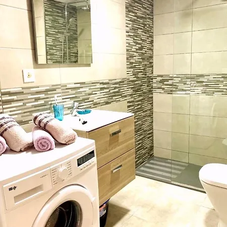 Apartman Casita Mara! 2' Line To The Sea, Shops And Bar's