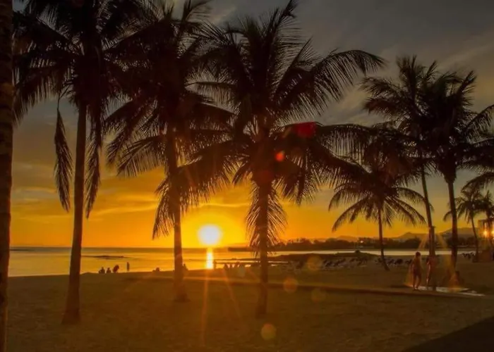 Casita Mara! 2' Line To The Sea, Shops And Bar's Appartamento *